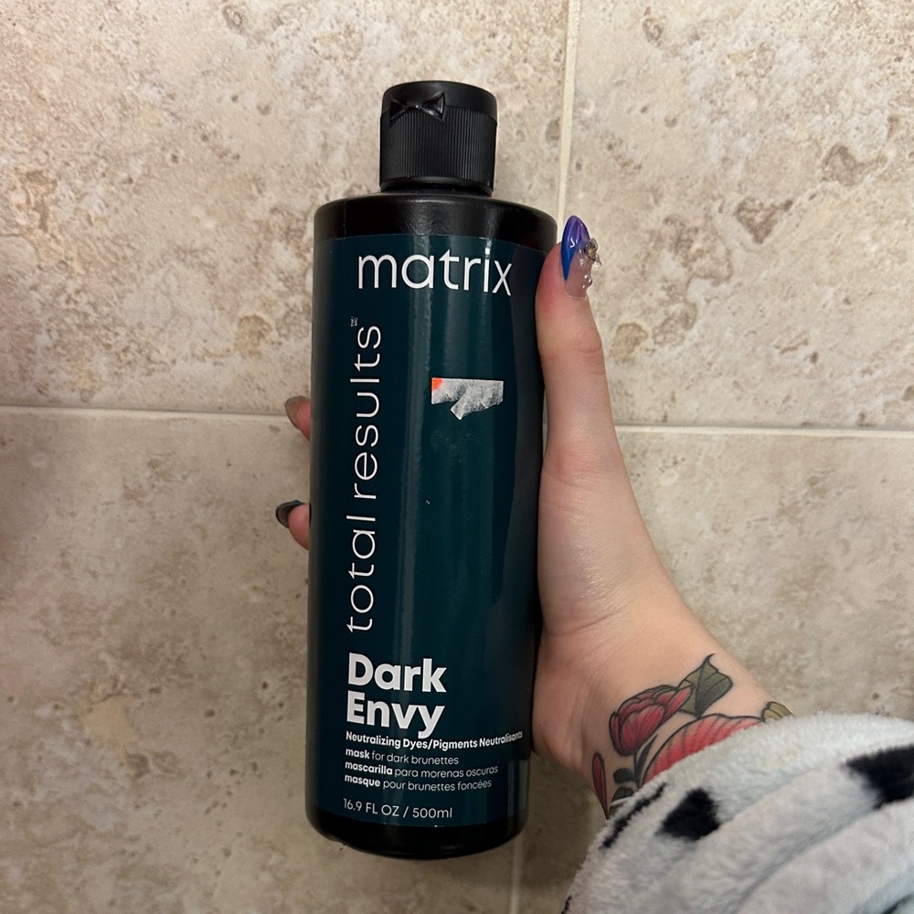 Matix Total Results Dark Envy mask